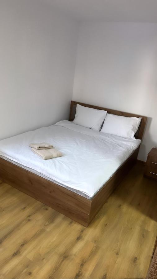 Hotel Popas Momaia Curtea de Argeş Esterno foto
