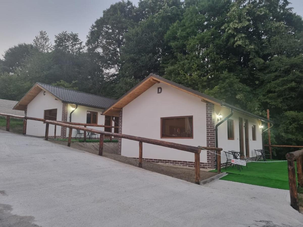 Hotel Popas Momaia Curtea de Argeş Esterno foto